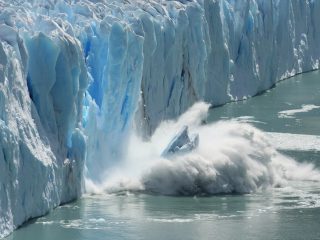 800 Mile Trans-Alaska Pipeline is Threatened by Thawing Permafrost